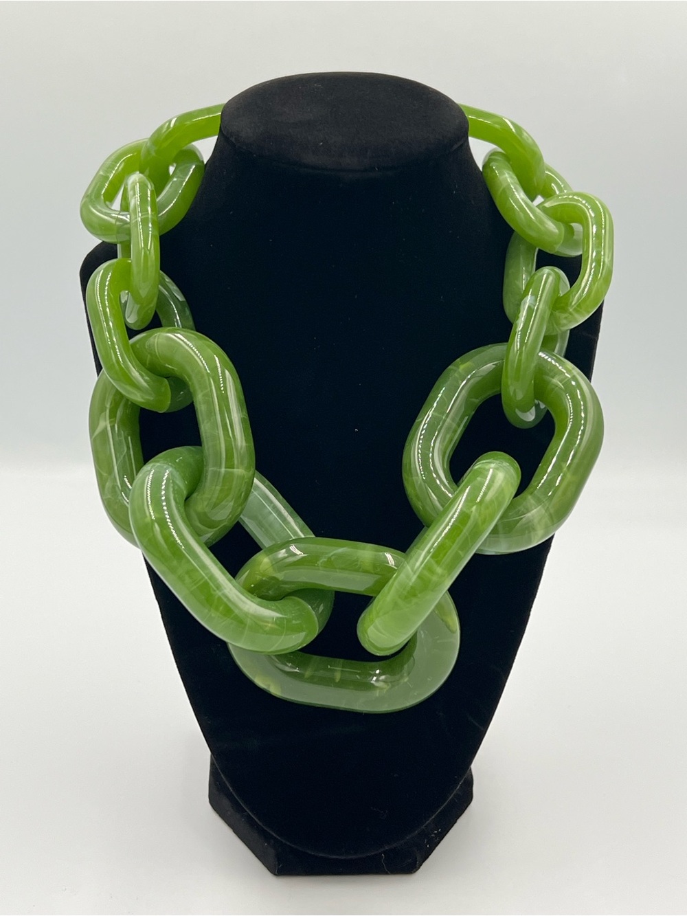 Piper K Jade Green Resin Chunky Chain Statement Necklace NWT